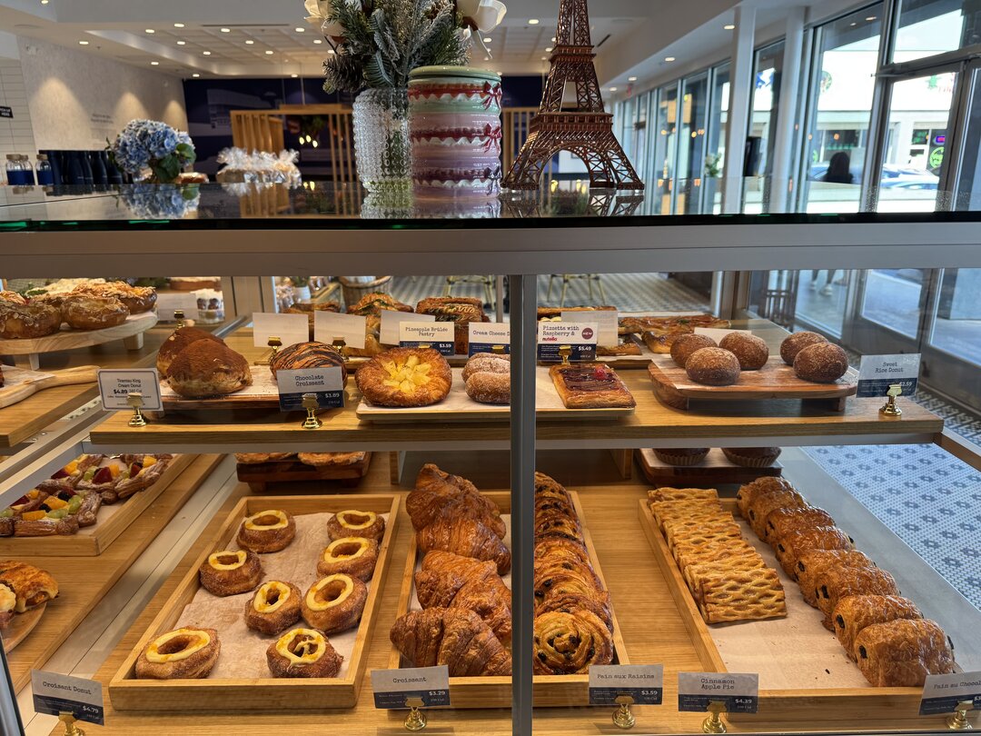 Paris Baguette display